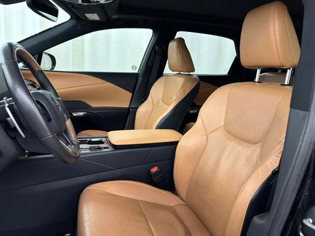 Used 2023 Black Lexus 350 Premium image 9