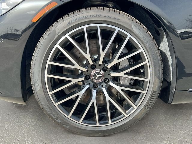Certified Used 2025 Black Mercedes-Benz S 580 image 21