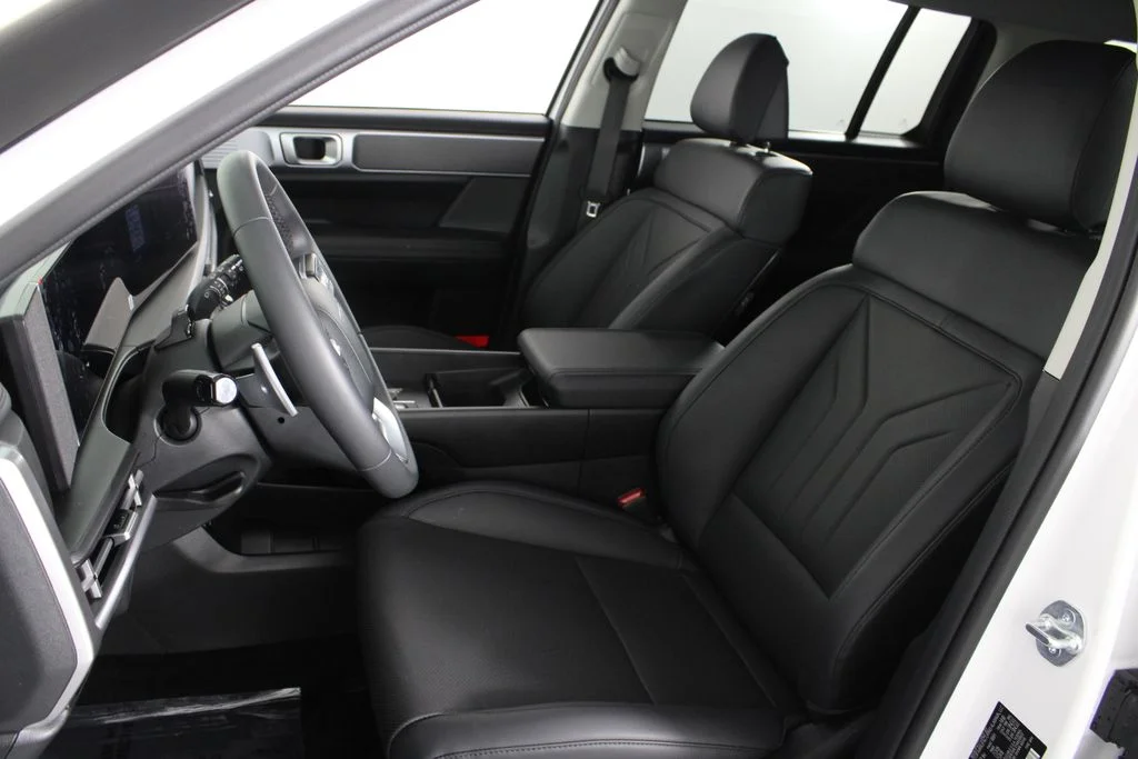 Used 2026 White Hyundai SEL image 21