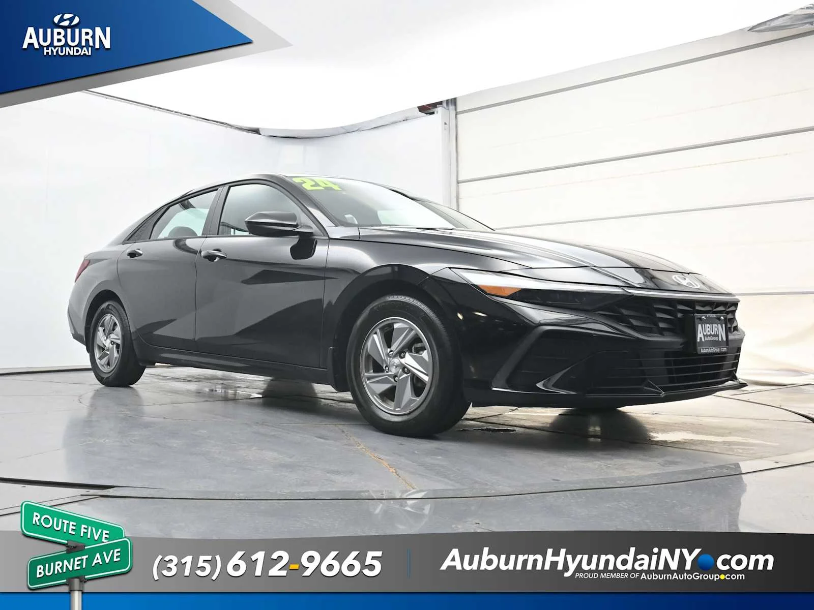 Used 2024 Abyss Black Hyundai SE image 23