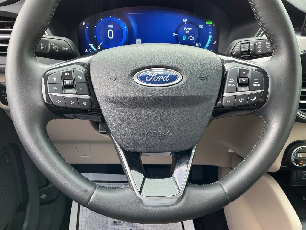 Used 2021 White Ford SEL image 39