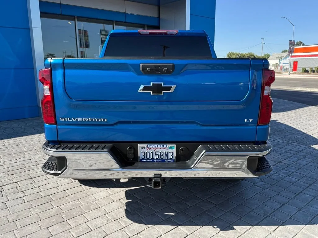 Used 2022 Glacier Blue Metallic Chevrolet LT image 10