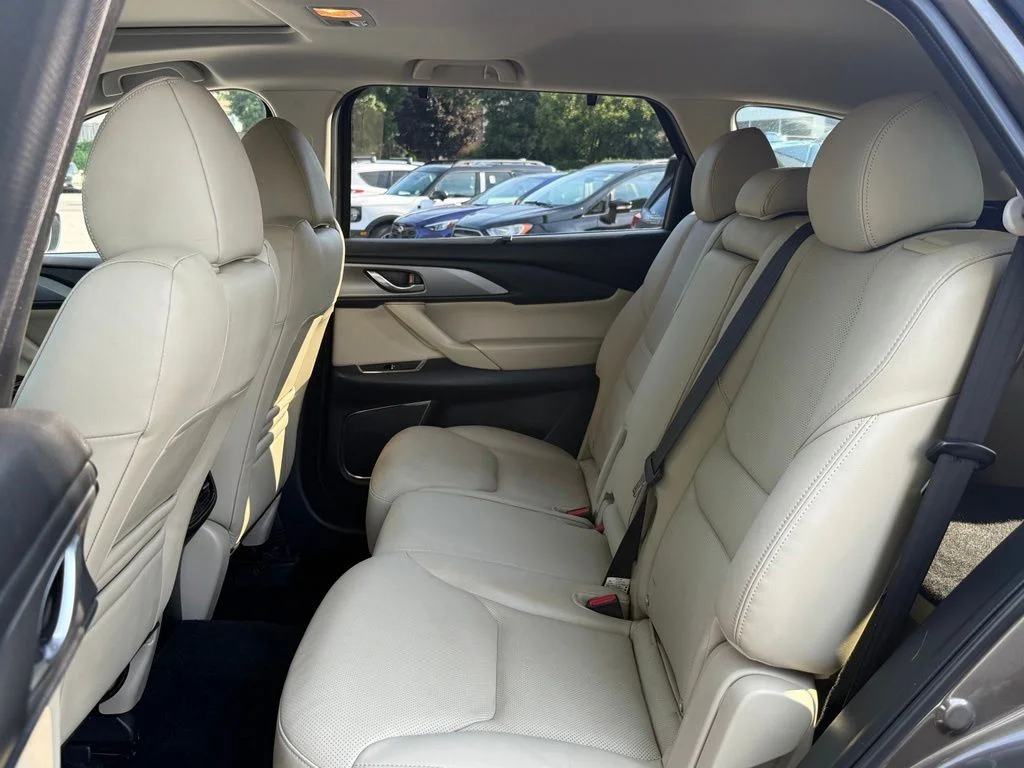 Used 2018 Silver Mazda Touring image 21