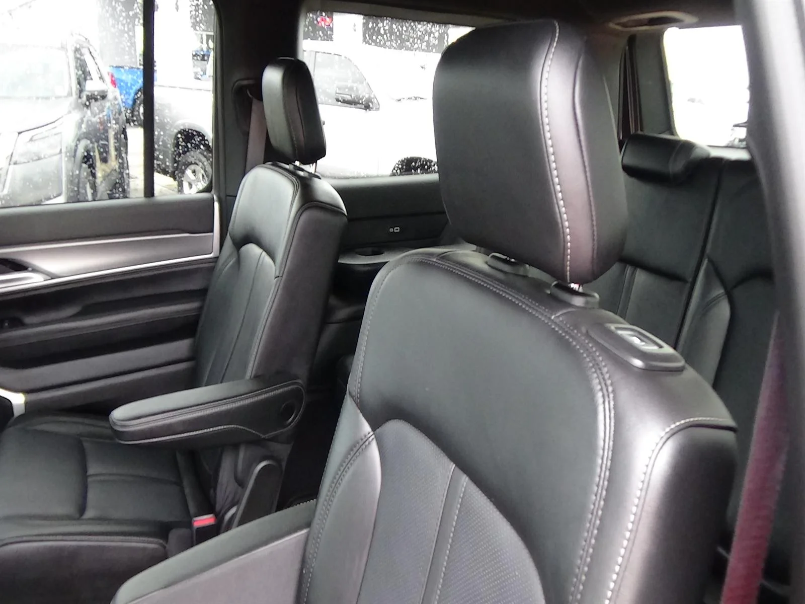 Certified Used 2025 Baltic Gray Metallic Clear Coat (pas) Jeep Series II image 10