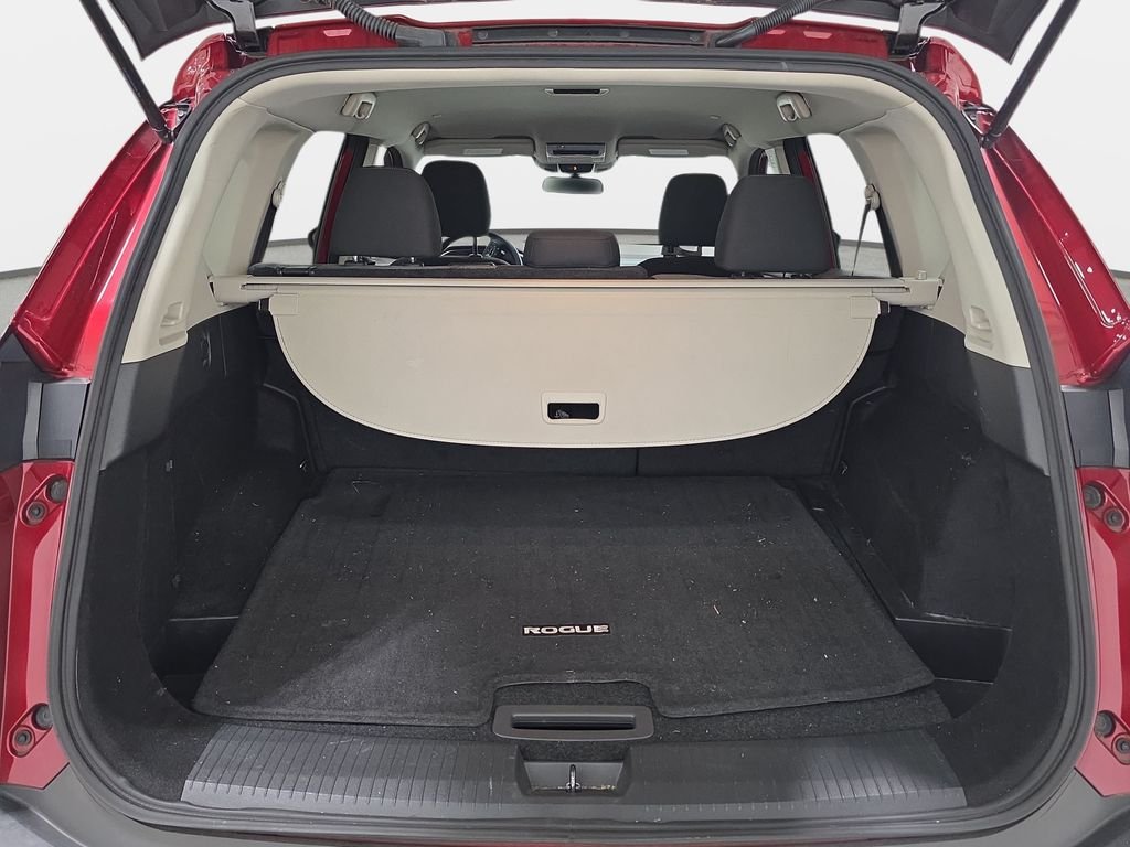 Used 2022 Scarlet Ember Tintcoat Nissan SV image 29