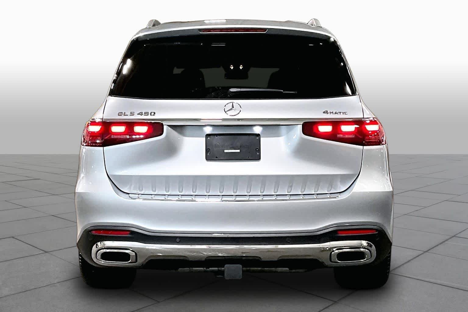 Used 2025 Cirrus Silver Metallic Mercedes-Benz GLS 450 image 5