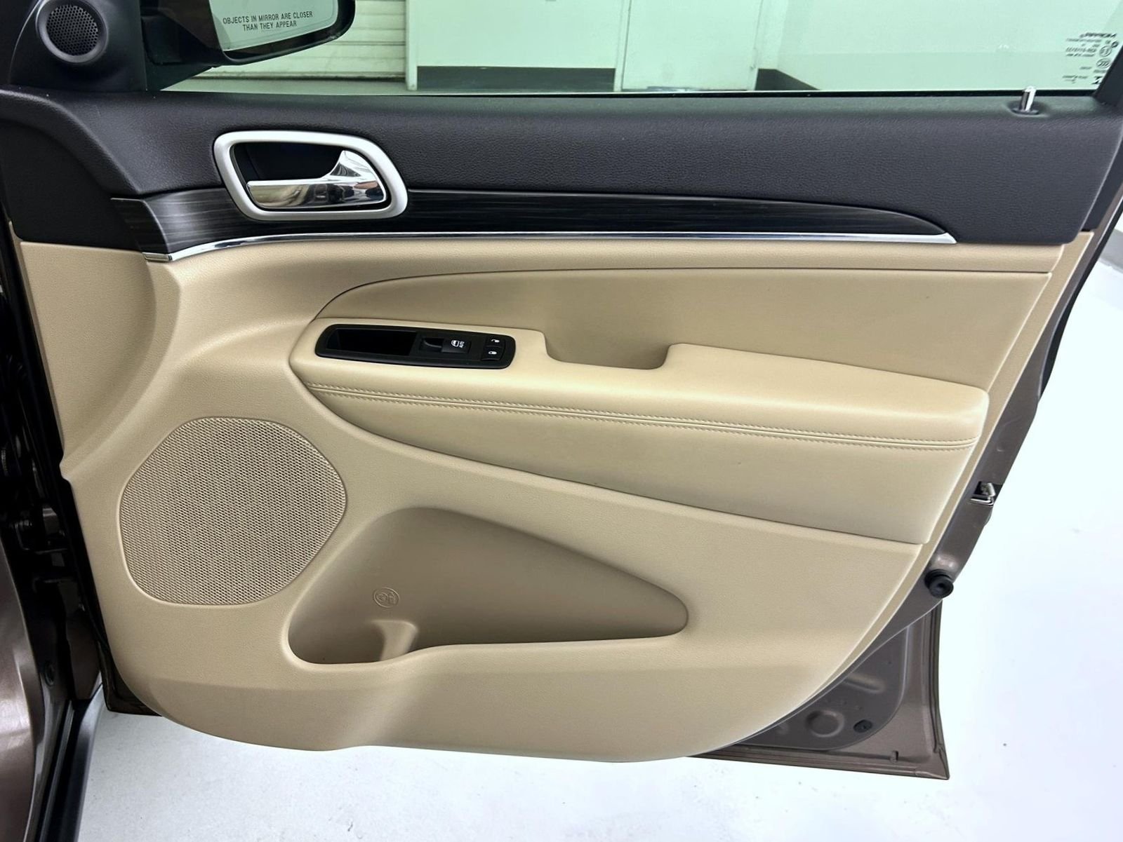 Used 2020 Brown Jeep Limited image 16
