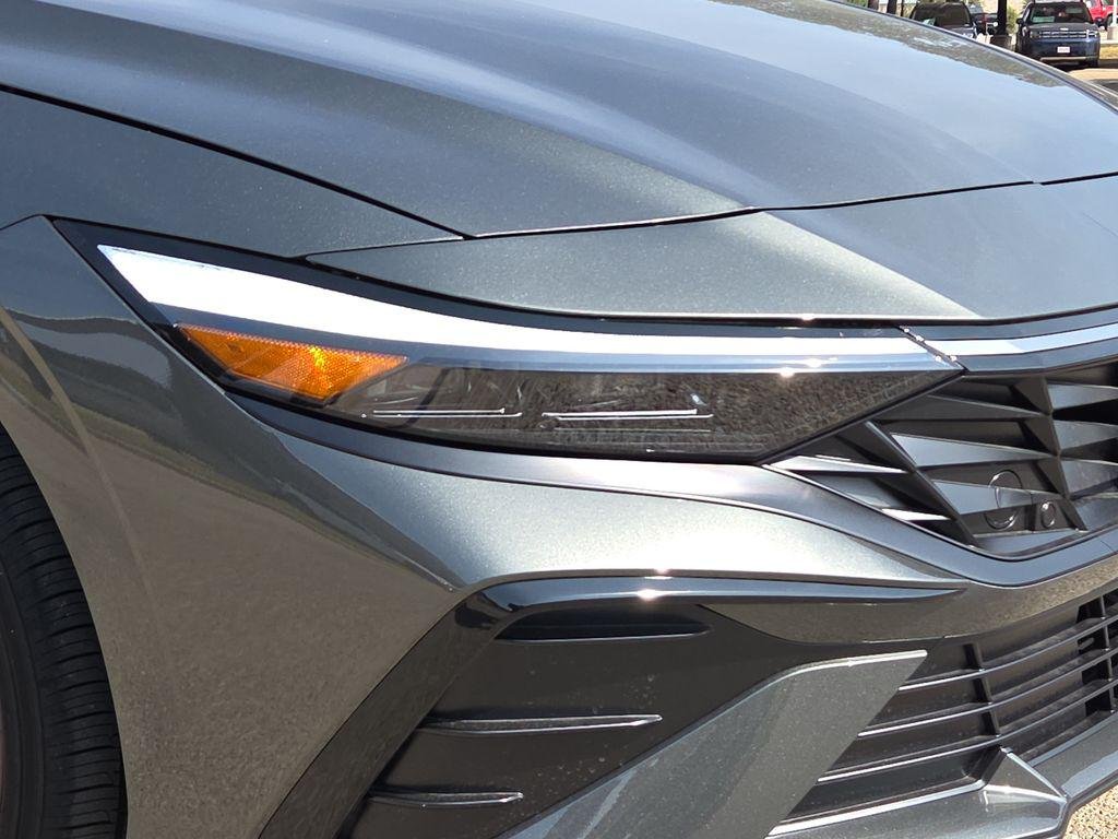 New 2025 Gray Hyundai Limited image 4