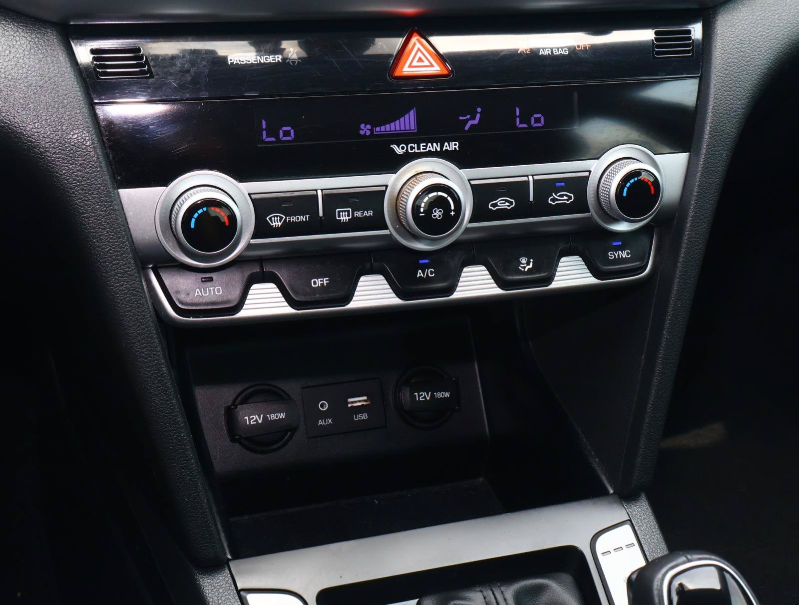 Used 2019 Quartz White Pearl Hyundai Value Edition image 23