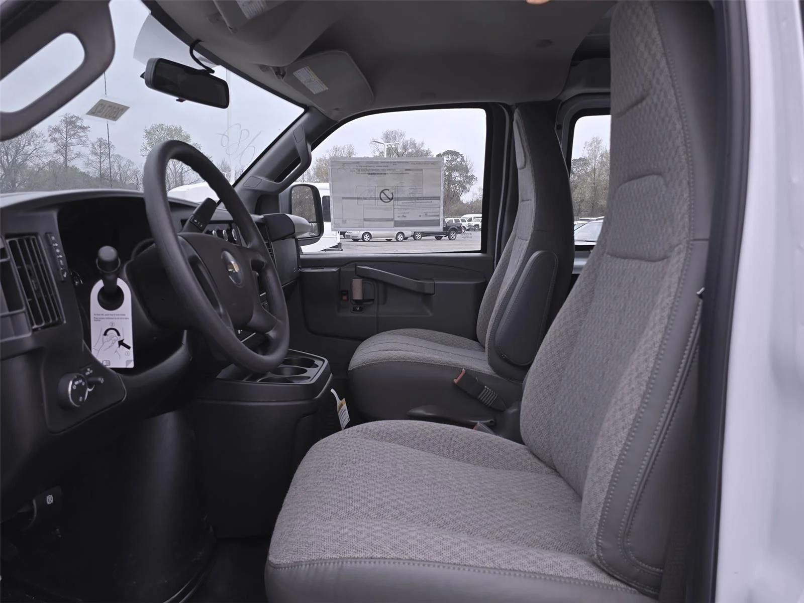 2026 Chevrolet Express Cargo Work Van - Photo 17