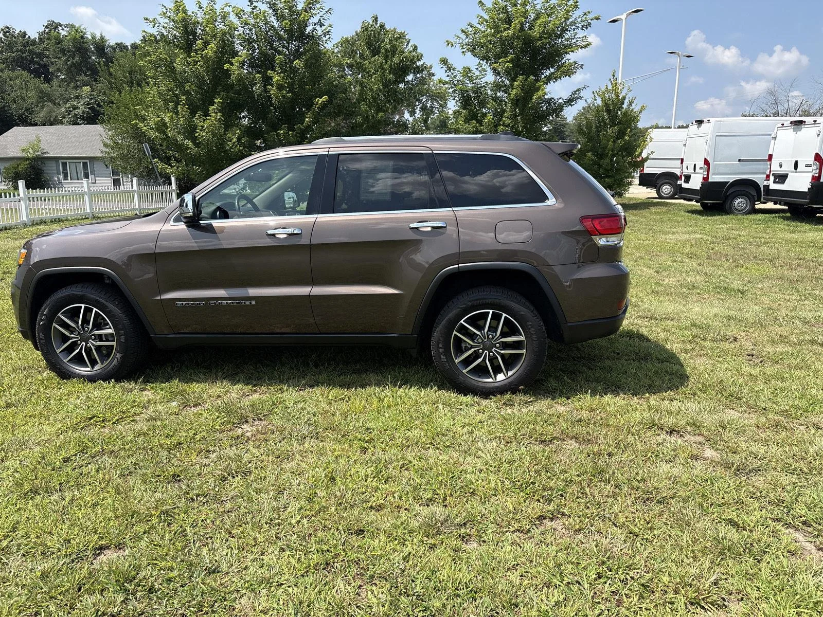 Used 2021 Walnut Brown Metallic Clearcoat Jeep Limited image 8