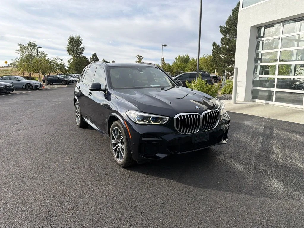 Used 2022 Carbon Black Metallic BMW xDrive40i image 7