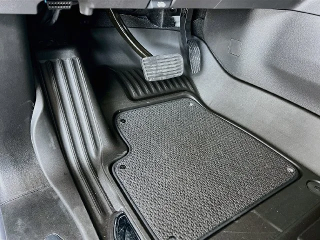 2026 GMC Sierra 1500 AT4 - Photo 14