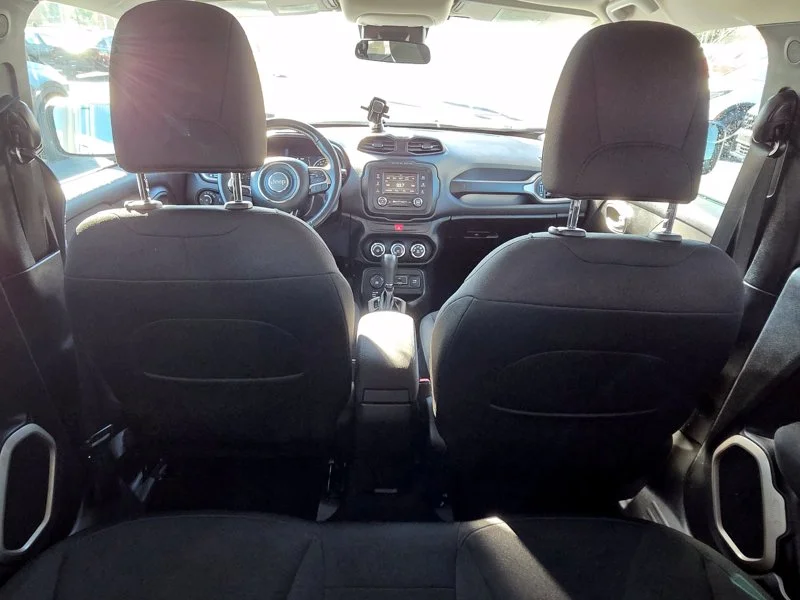 Used 2017 Black Jeep Latitude image 11