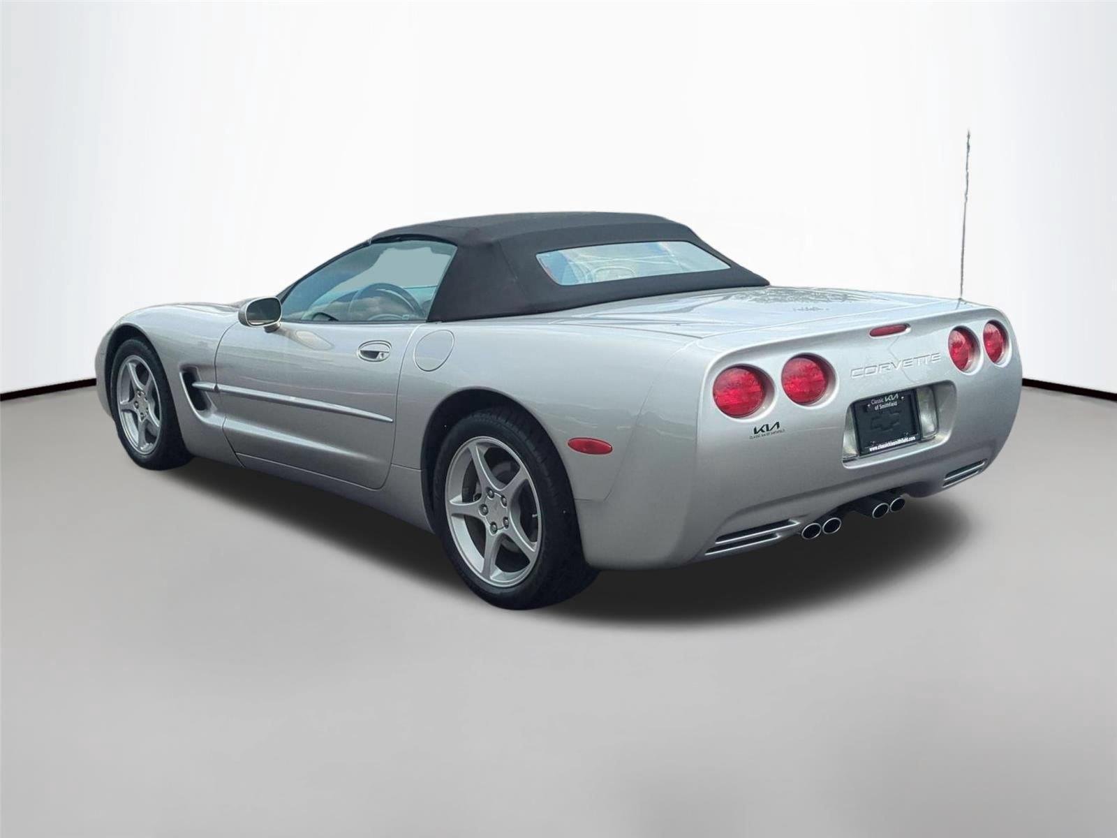 Used 2004 Machine Silver Metallic Chevrolet  image 3