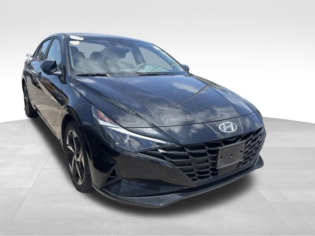 Used 2023 Black Hyundai SEL image 7