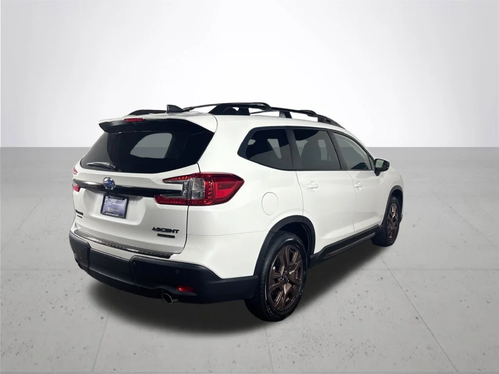 New 2026 CRYSTAL WHITE PEARL Subaru Limited Bronze Edition 7-Passenger image 6