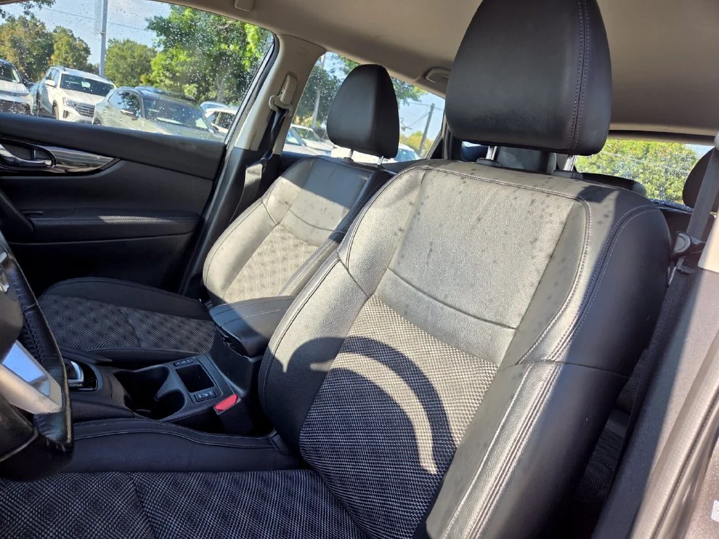 Used 2021 Gray Nissan SV image 11