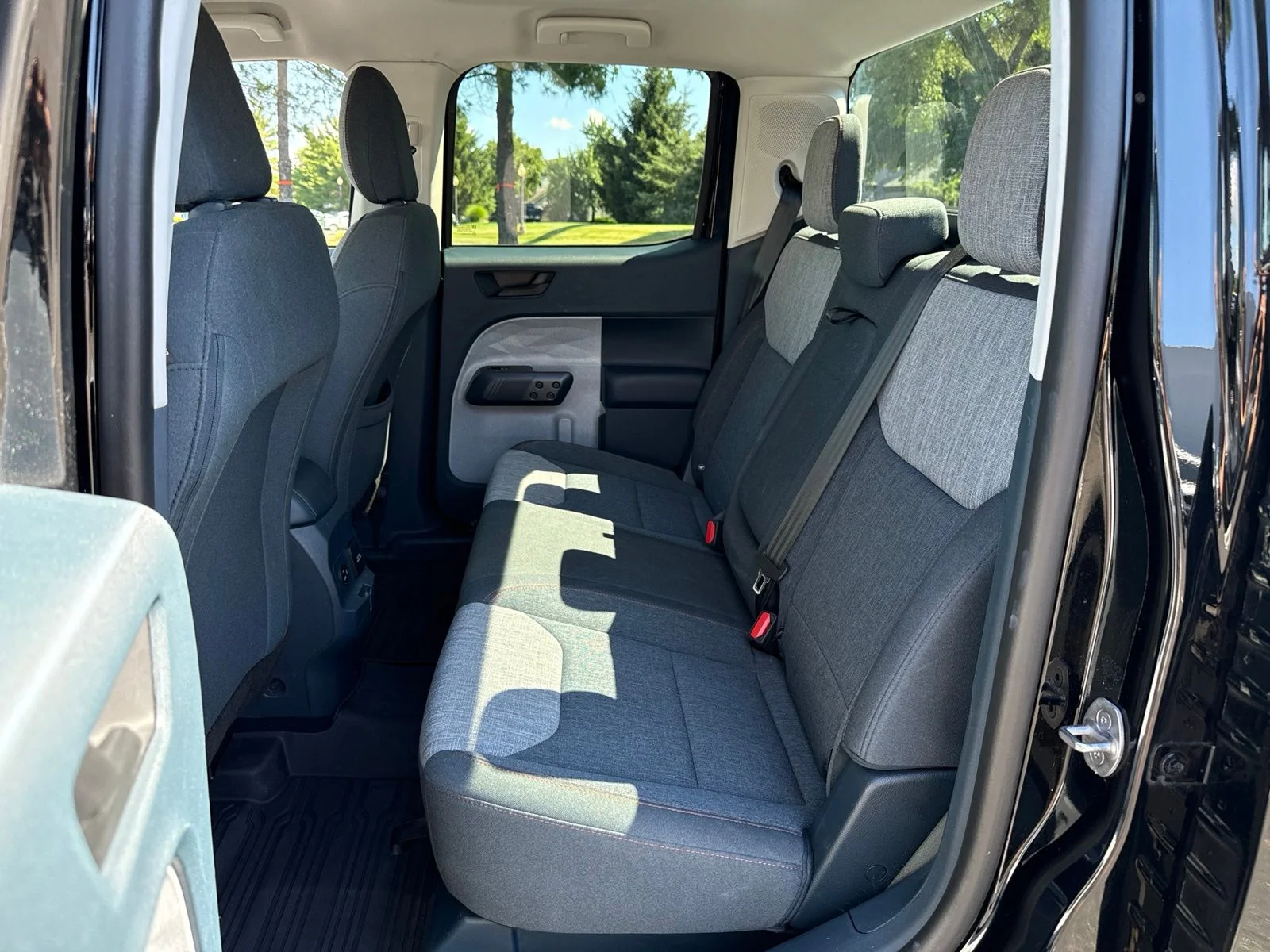 Used 2022 Black Ford XLT image 40