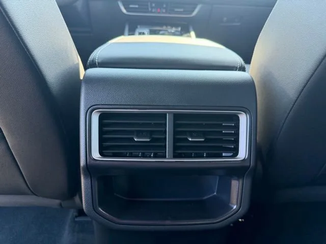 2026 Volkswagen Atlas Cross Sport SE w/Tech - Photo 8