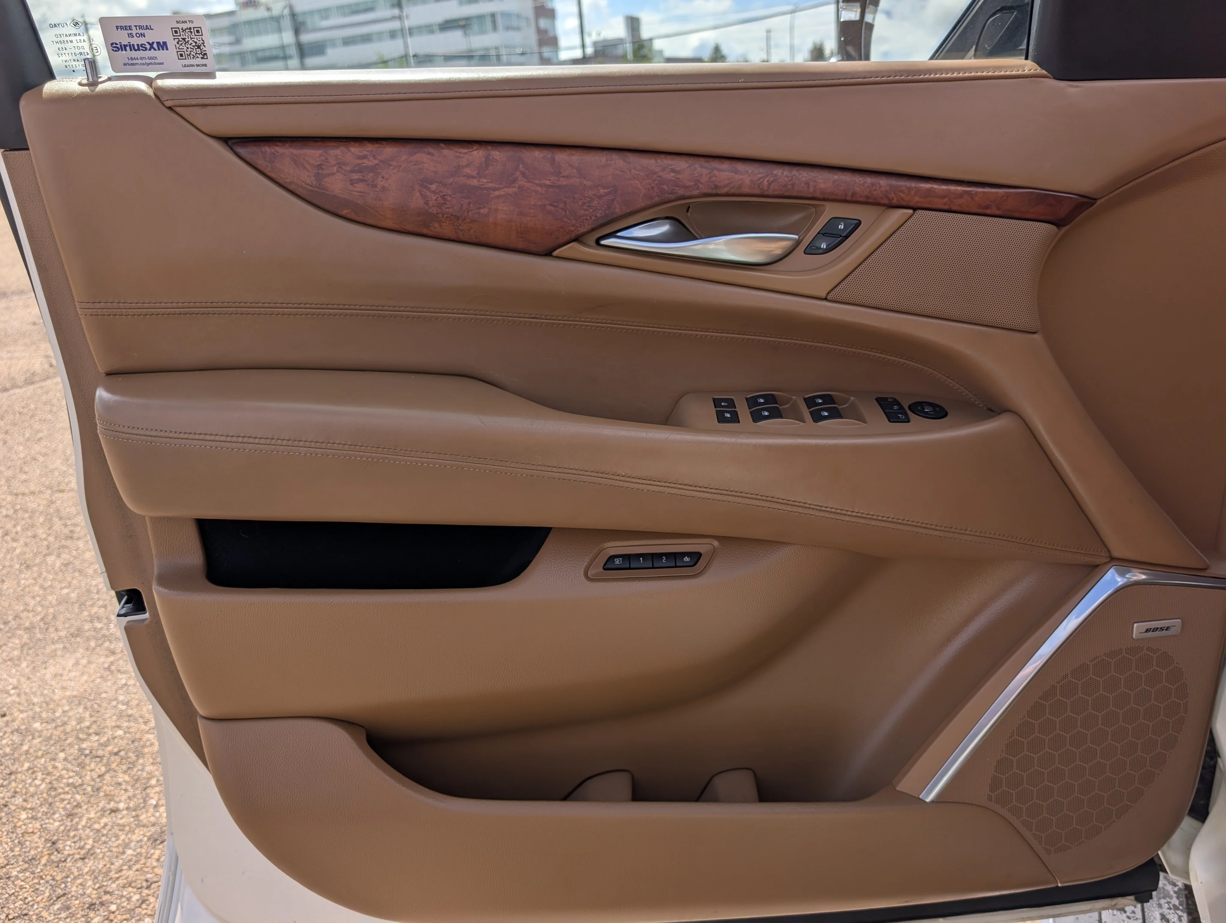Used 2015 White Cadillac Platinum image 17