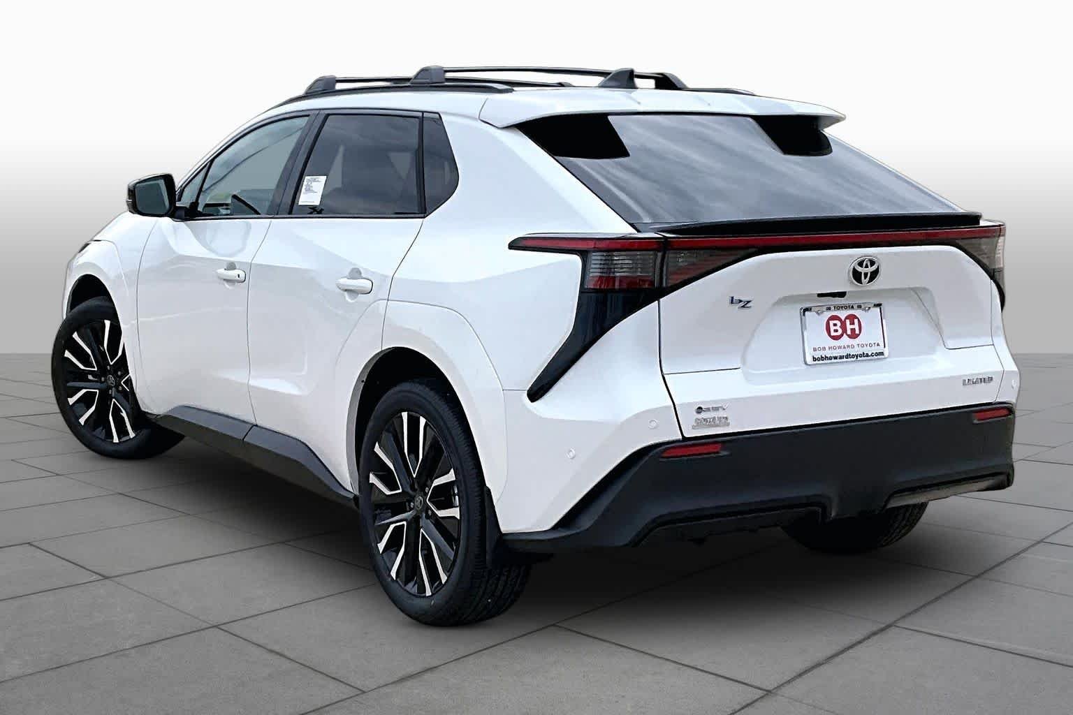 New 2027 Wind Chill Pearl Toyota Limited image 12