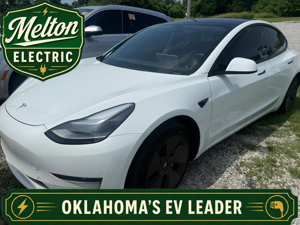 Used 2022 White Tesla Base image 1