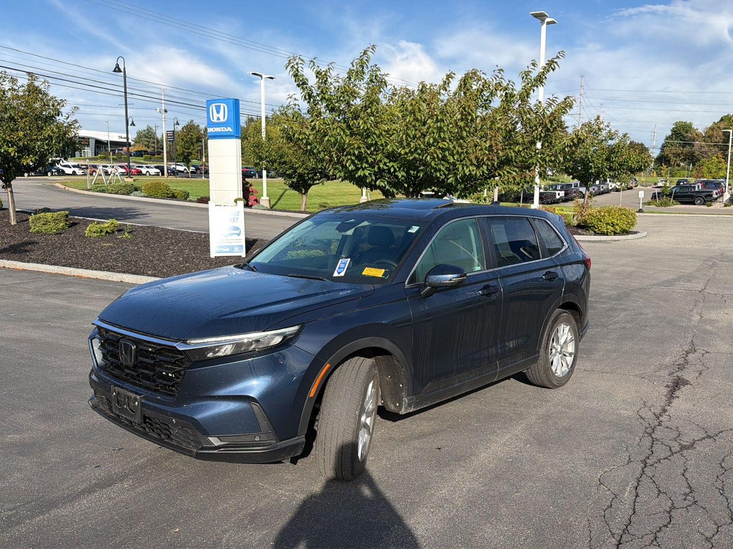 Used 2024 Canyon River Blue Metallic Honda EX-L image 3