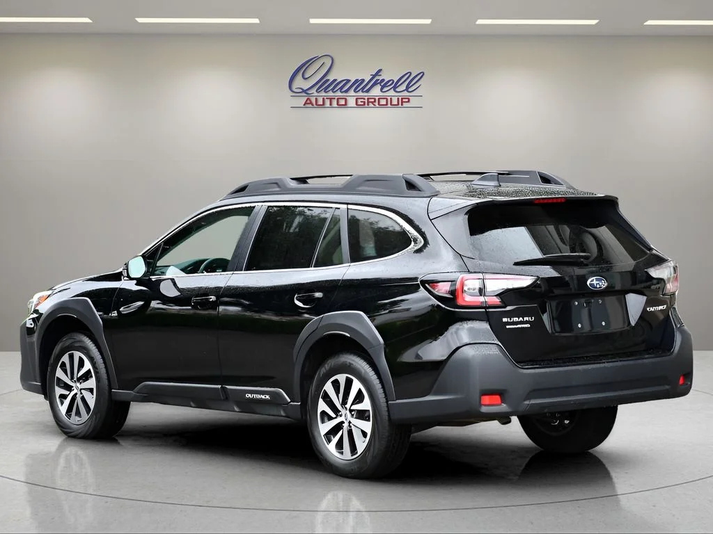 Certified Used 2023 Crystal Black Silica Subaru Premium image 6