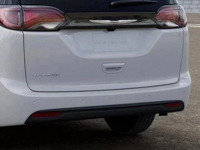 2026 Chrysler Voyager LX - Photo 14