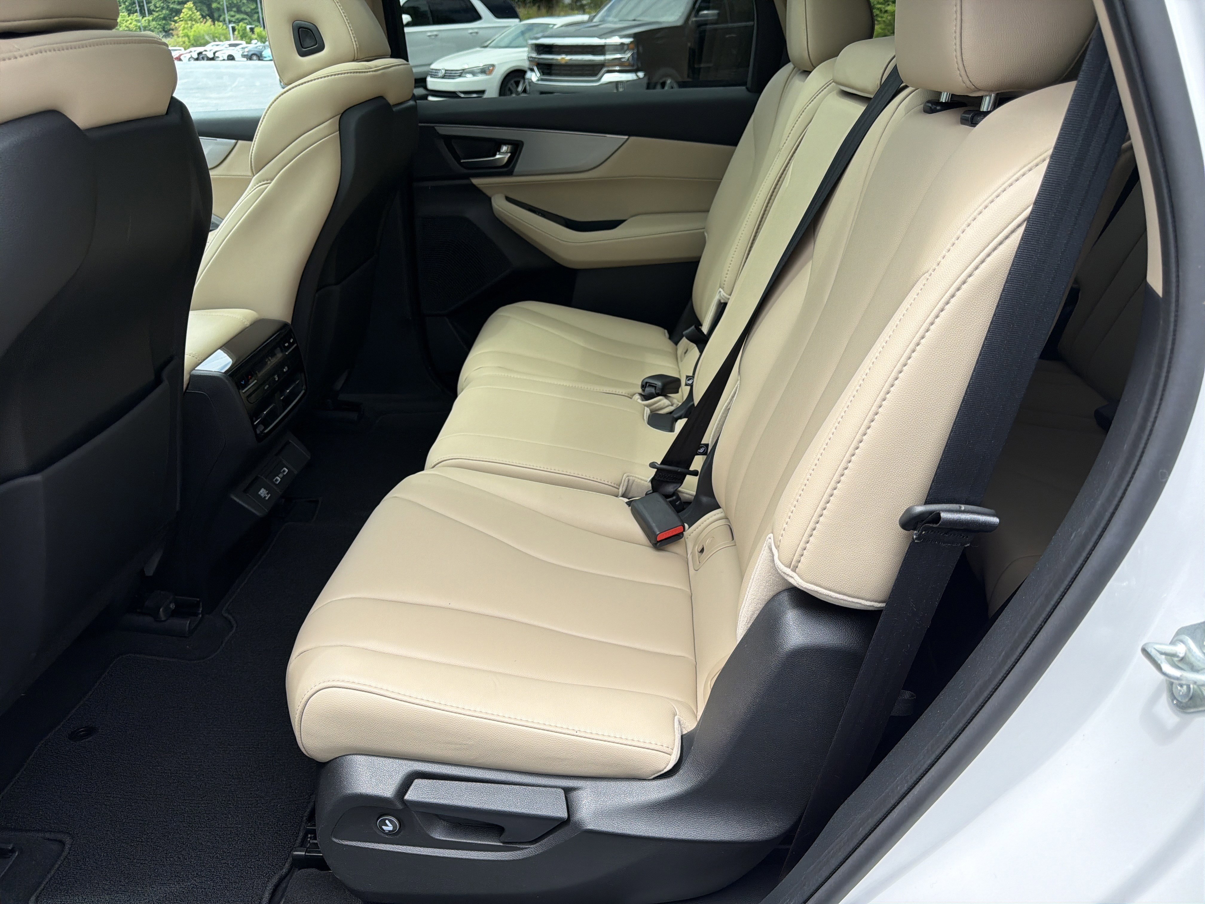 Used 2023  Acura  image 22