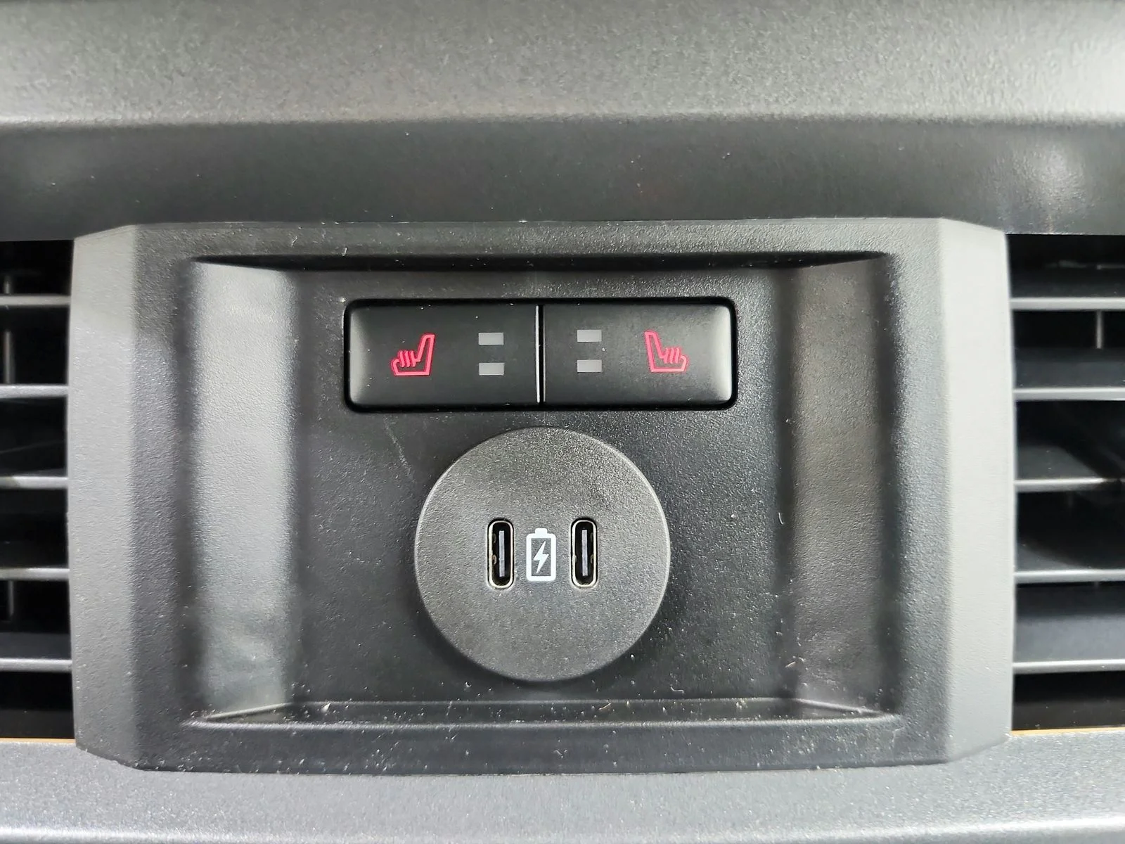 New 2026 Glacier Gray Metallic Tri-Coat Ford F-250® Lariat® image 43