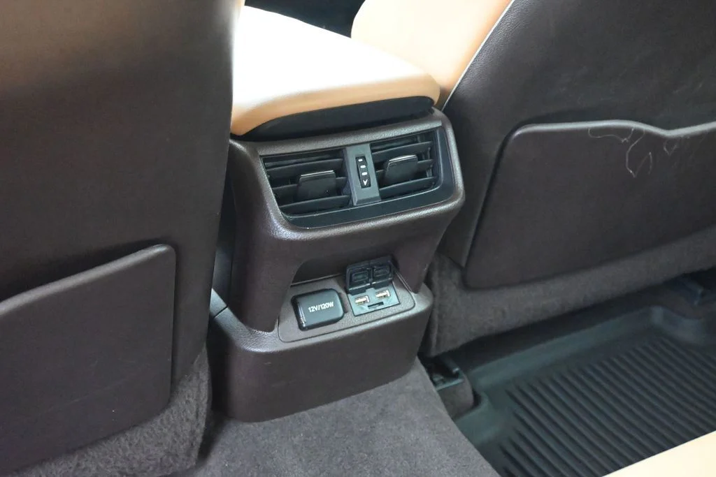 Used 2021 White Lexus 350 image 18