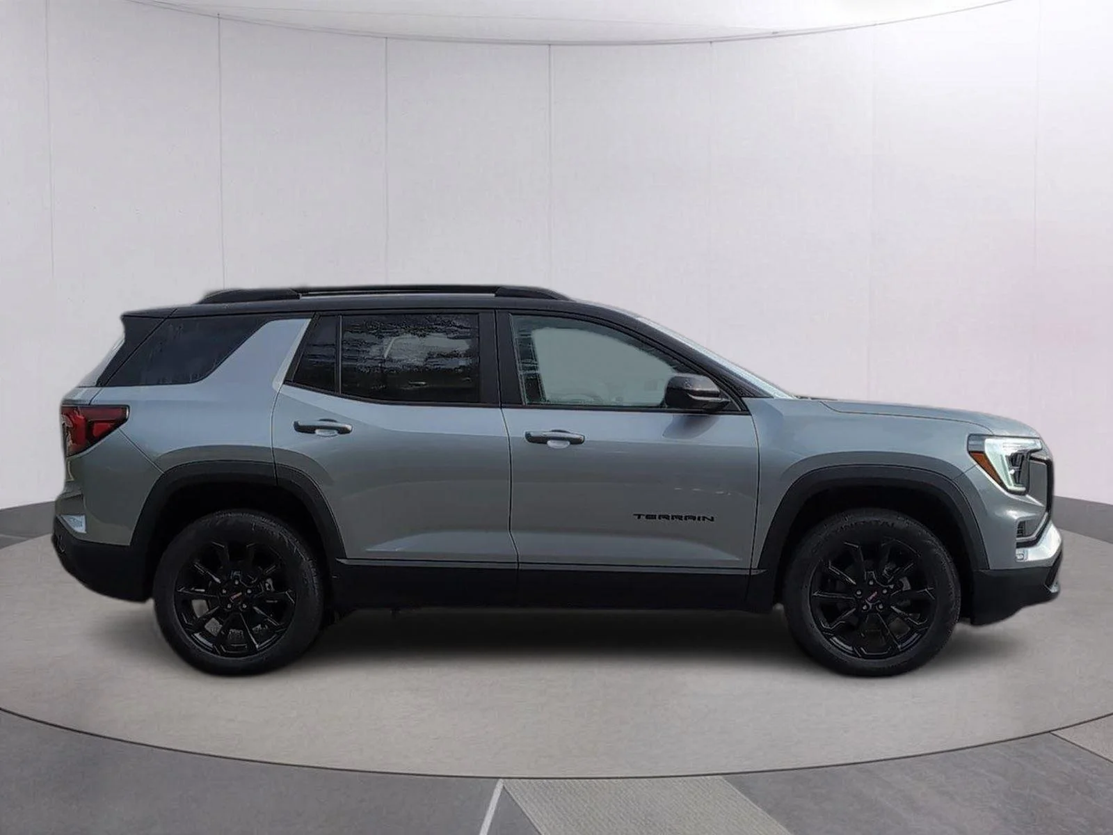 New 2026 Sterling Metallic GMC Elevation image 2