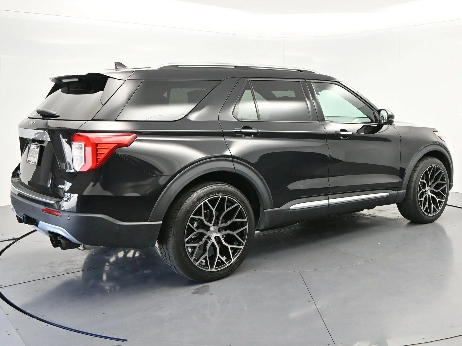 Used 2022 Agate Black Ford Platinum image 7