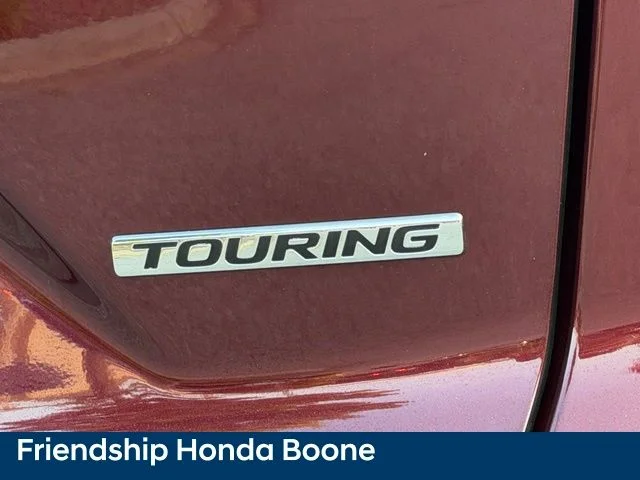 Used 2018 Red Honda Touring image 10