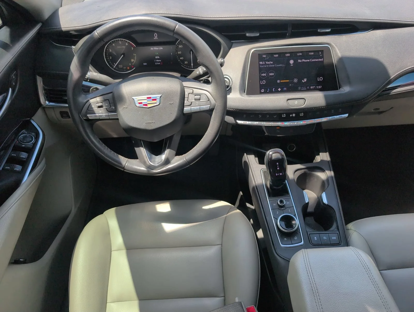 Used 2023 Crystal White Tricoat Cadillac Luxury image 29