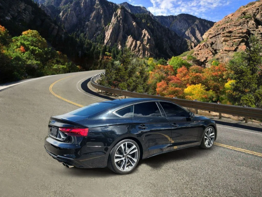 Used 2022 Black Audi  image 4