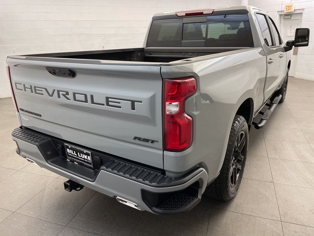 Used 2025 Gray Chevrolet RST image 4