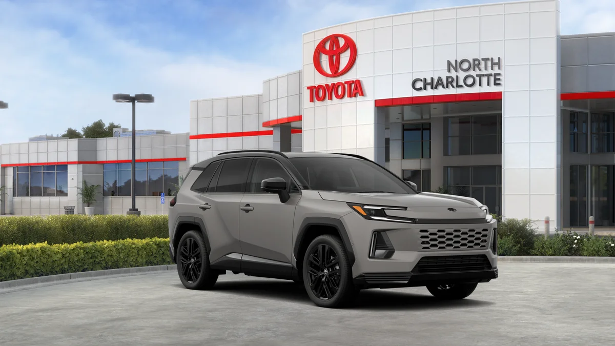 New 2026 Meteor Shower with Midnight Black Metallic roof Toyota XSE image 37