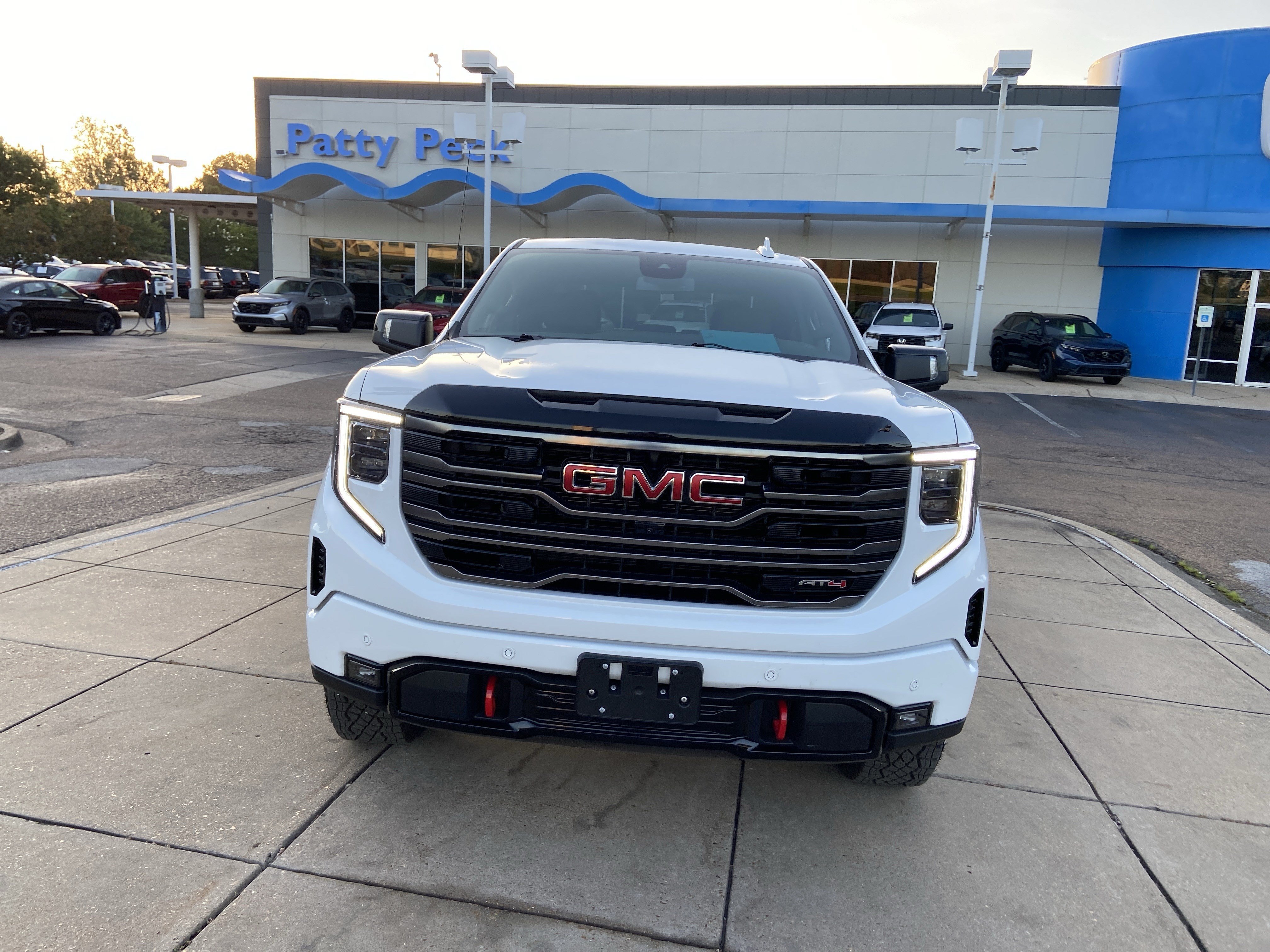 Used 2025 Summit White GMC AT4 image 3