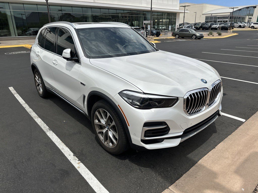 Certified Used 2023 White Metallic BMW xDrive45e image 3