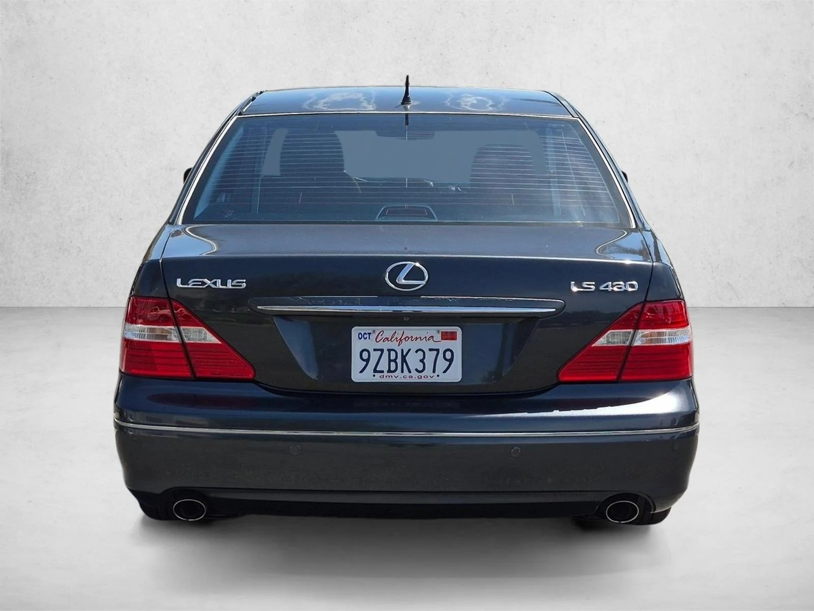 Used 2004 Silver/Gray Lexus  image 7