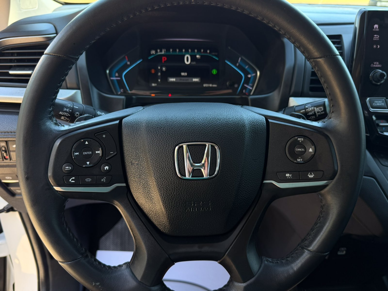 Certified Used 2022 Platinum White Pearl Honda EX-L image 19