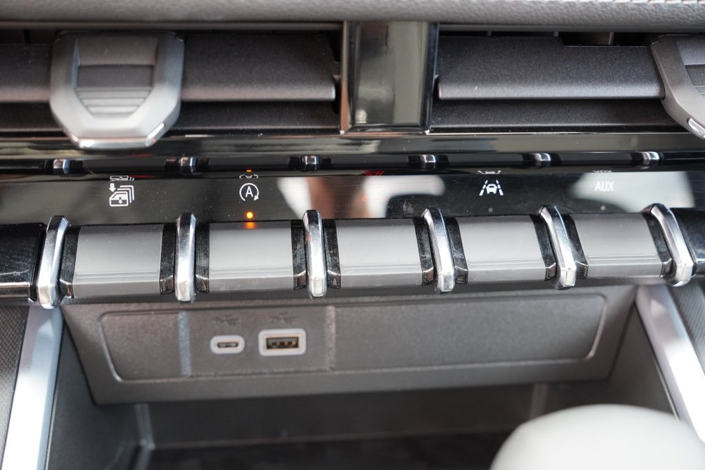2024 Chevrolet Colorado LT - Photo 28