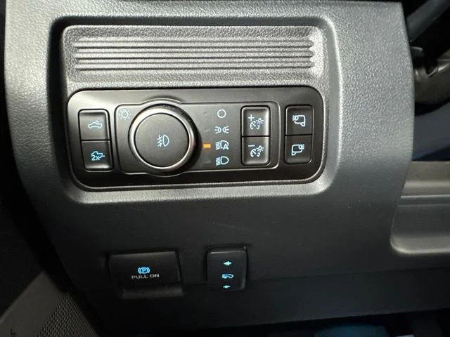 New 2026 Star White Metallic Tri-Coat Ford Lariat image 20