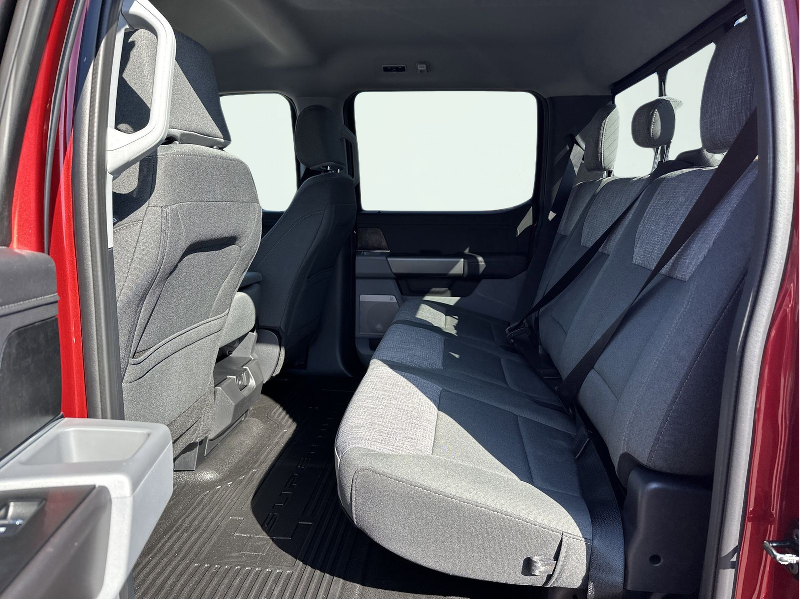 2026 Ford F-350 Super Duty XLT - Photo 10
