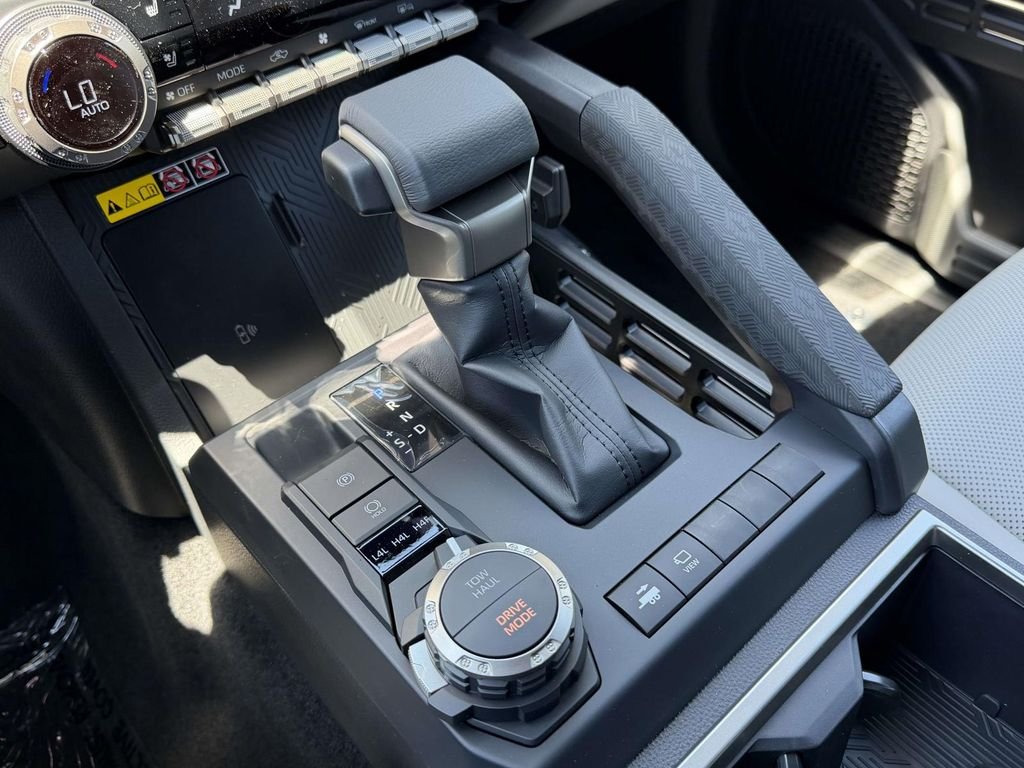 2026 Toyota Tacoma Limited - Photo 6