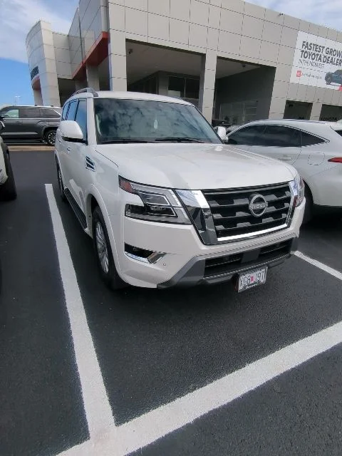 Used 2023 White Nissan SV image 6