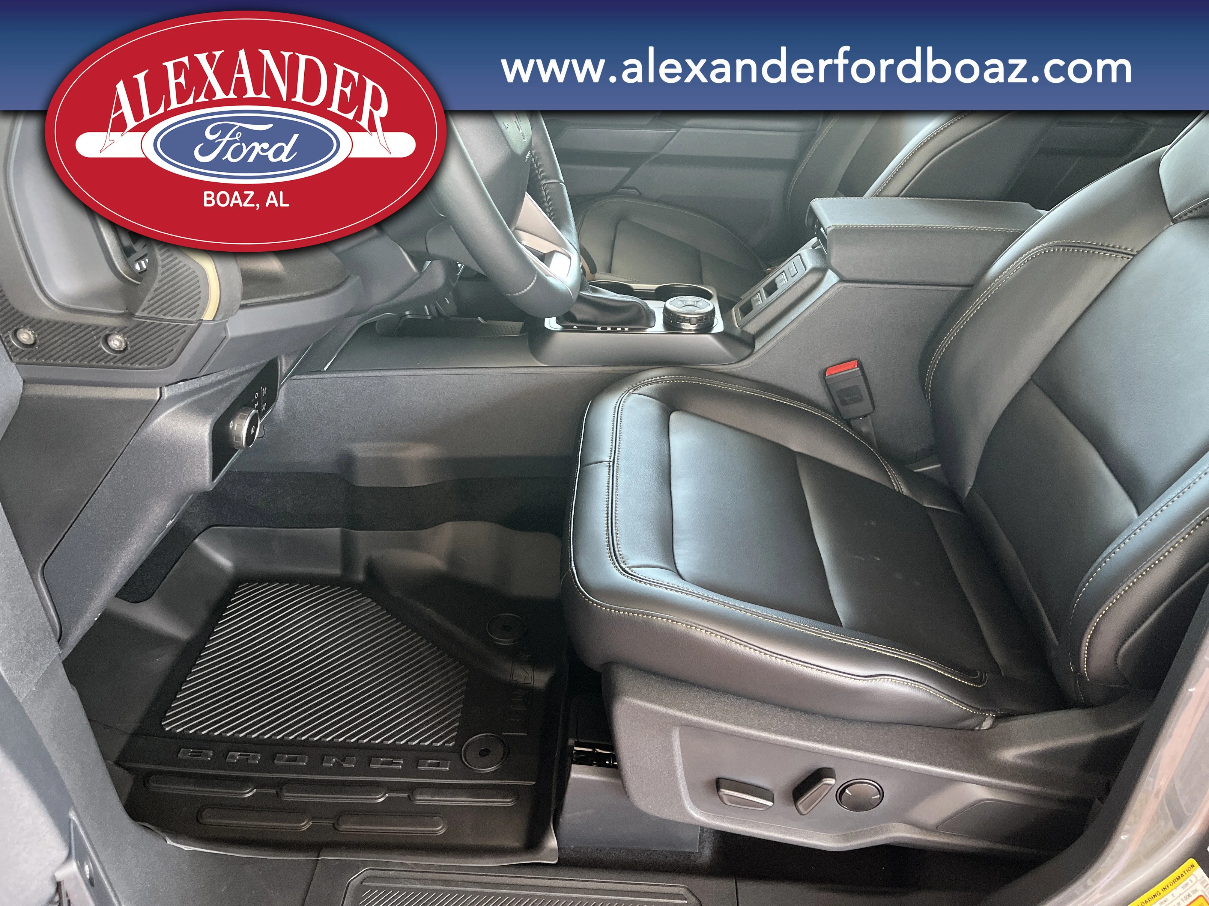 New 2026 Carbonized Gray Metallic Ford Badlands® image 8